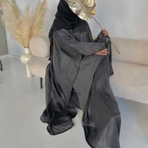 Noir Grace – Butterfly Bloom Abaya